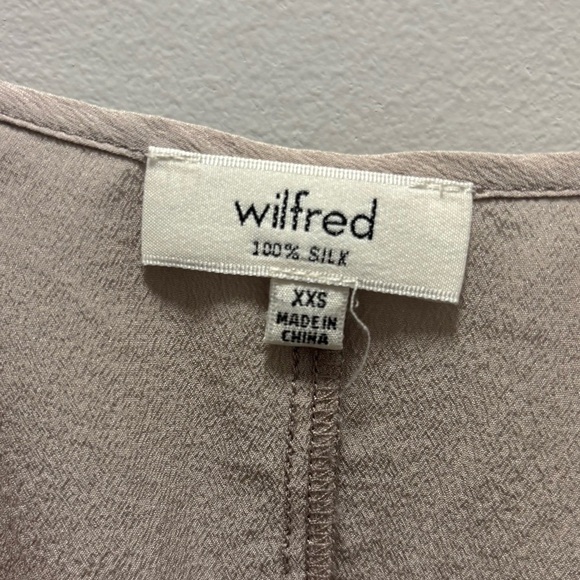 Aritzia Wilfred 100% Silk and Lace Camisole - Picture 5 of 8